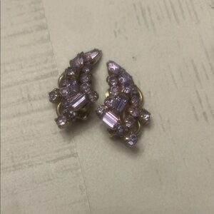 KRAMER of NY vintage earrings, purple, Alexandrite rhinestones, paisely shape